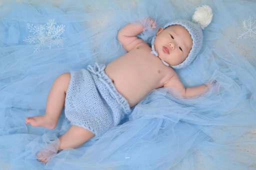 海东摸孕妇肚子沾喜气
